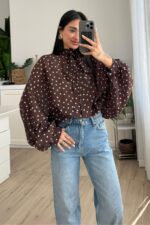 Fularlı Yarasa Kol Puantiyeli Bluz Kahverengi