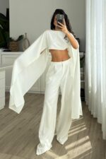 Kolları Pelerinli Crop Pantolon Takım Beyaz
