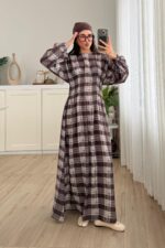 Pile Detaylı Ekose Elbise Kahverengi