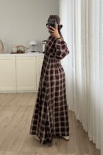 Pile Detaylı Ekose Elbise Sıcak Kahve - Görsel 4