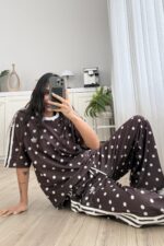 Şeritli Puantiyeli Kısa Kol Eşofman Takım Kahverengi