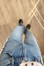 Yırtık Paça Orta Mavi Jean - Görsel 3