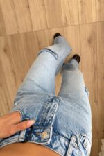 Paçası Katlı Yırtık Açık Mavi Jean - Görsel 3