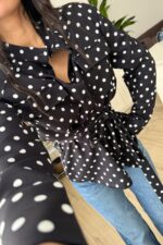 Cep Detaylı Hakim Yaka Puantiyeli Gömlek Siyah - Görsel 2