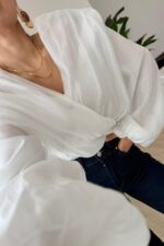 Kruvaze Vatkalı Tül Bluz Beyaz - Görsel 3