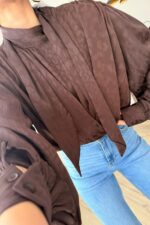 Beli Lastikli Boyundan Bağlamalı Bluz Kahverengi - Görsel 3