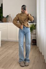 Yırtık Paça Mavi Yıkamalı Jean